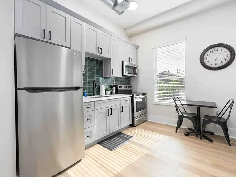 Welch Street Apartments 4